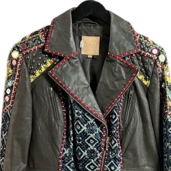 Double D Ranch heavily embellished embroidered Abenaki Jacket. Limited edition. - Picture 7 of 12